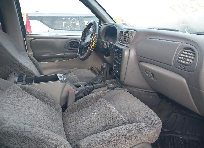 Photo 5 of 2002 Chevrolet Trailblazer LS (VIN 1GNDT13S322454883)