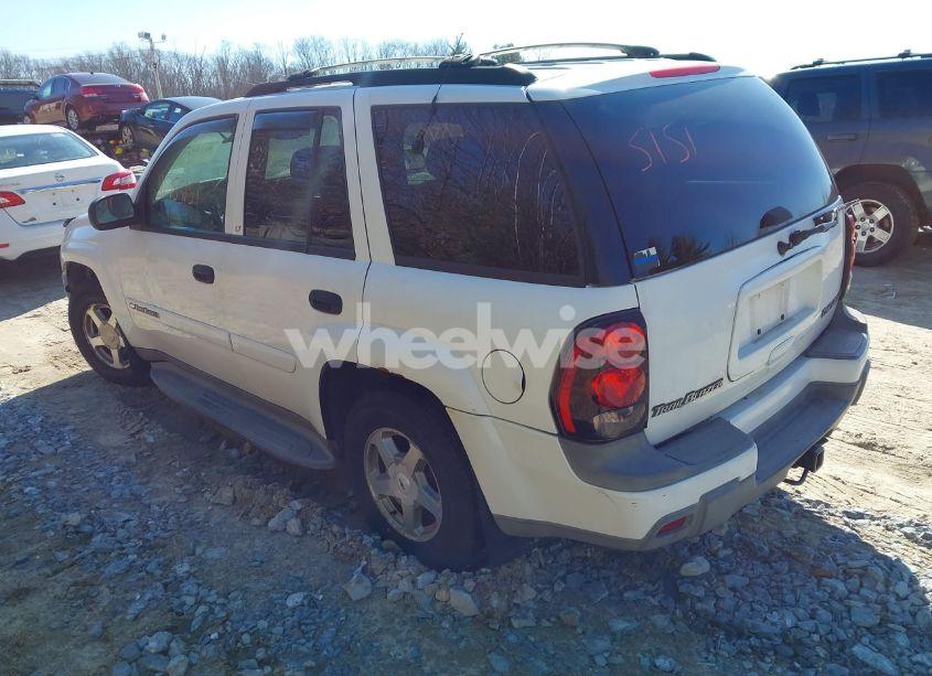 Photo 3 of 2003 Chevrolet Trailblazer LT (VIN 1GNDT13S332332302)