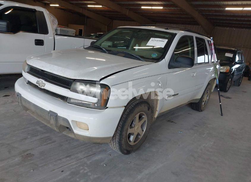 Photo 2 of 2004 Chevrolet Trailblazer LT (VIN 1GNDT13S342342216)
