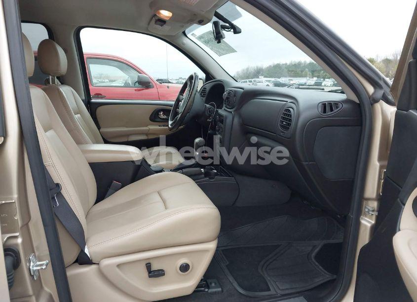 Photo 5 of 2005 Chevrolet Trailblazer LT (VIN 1GNDT13S352330648)