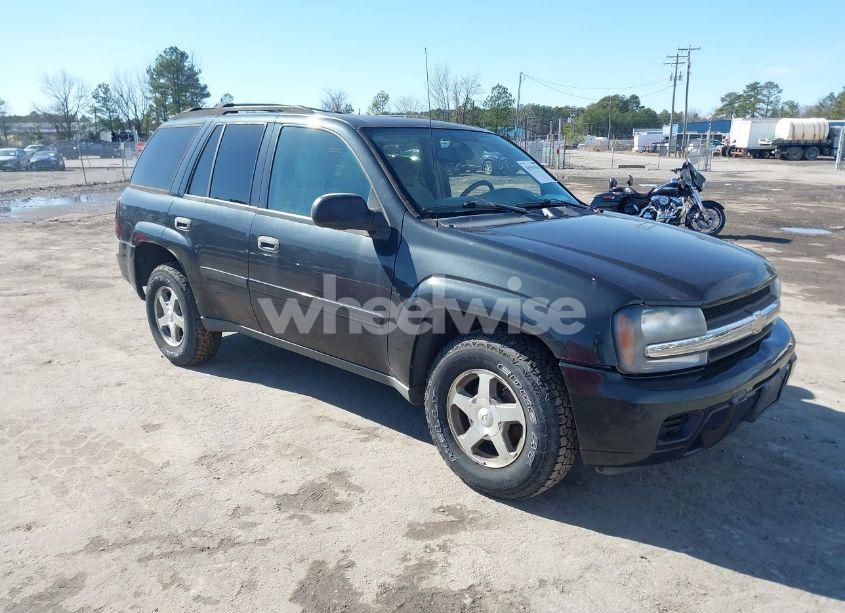 2006 Chevrolet Trailblazer LS (VIN 1GNDT13S362232558) main photo