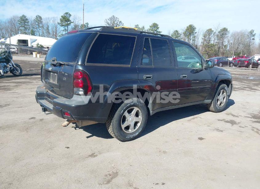Photo 4 of 2006 Chevrolet Trailblazer LS (VIN 1GNDT13S362232558)