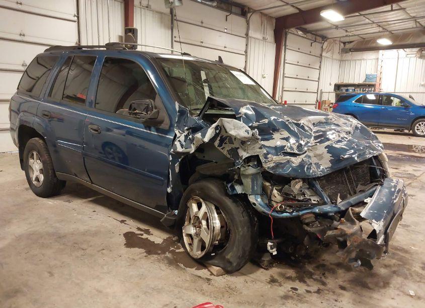 2006 Chevrolet Trailblazer LS (VIN 1GNDT13S362302575) main photo