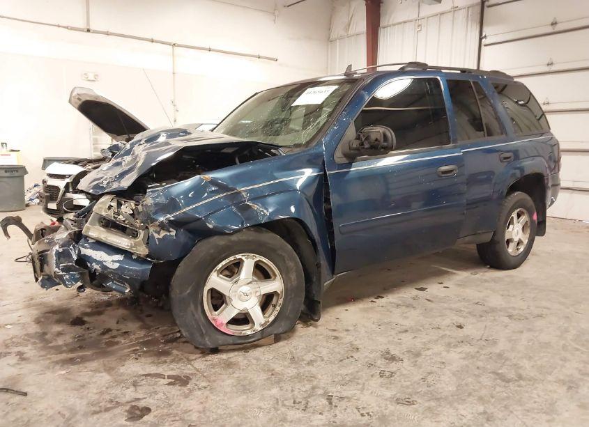 Photo 2 of 2006 Chevrolet Trailblazer LS (VIN 1GNDT13S362302575)