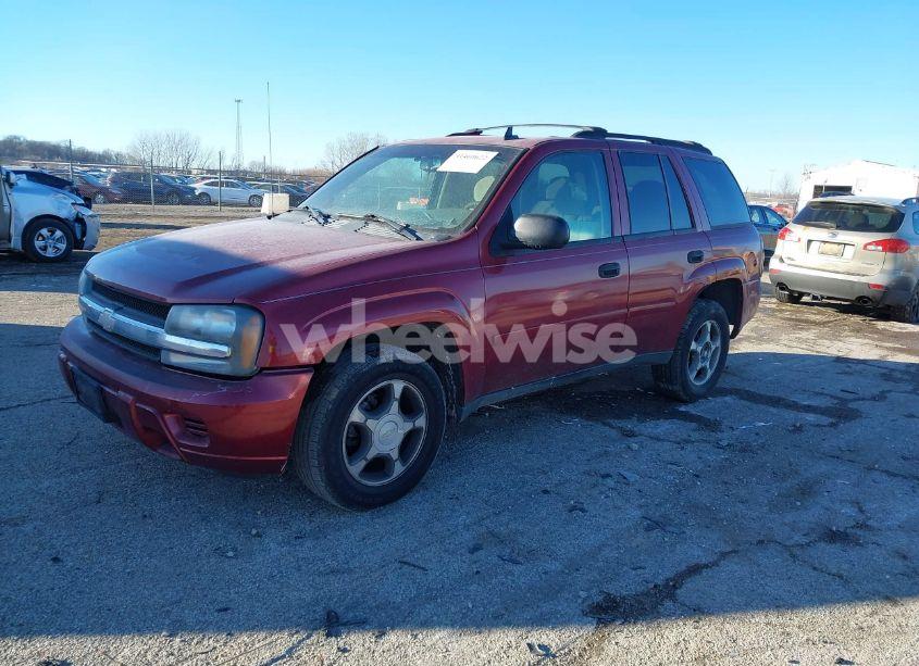 Photo 2 of 2007 Chevrolet Trailblazer LS (VIN 1GNDT13S372146507)