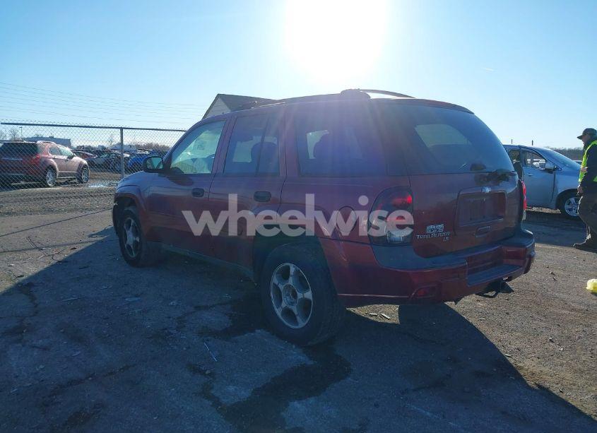 Photo 3 of 2007 Chevrolet Trailblazer LS (VIN 1GNDT13S372146507)