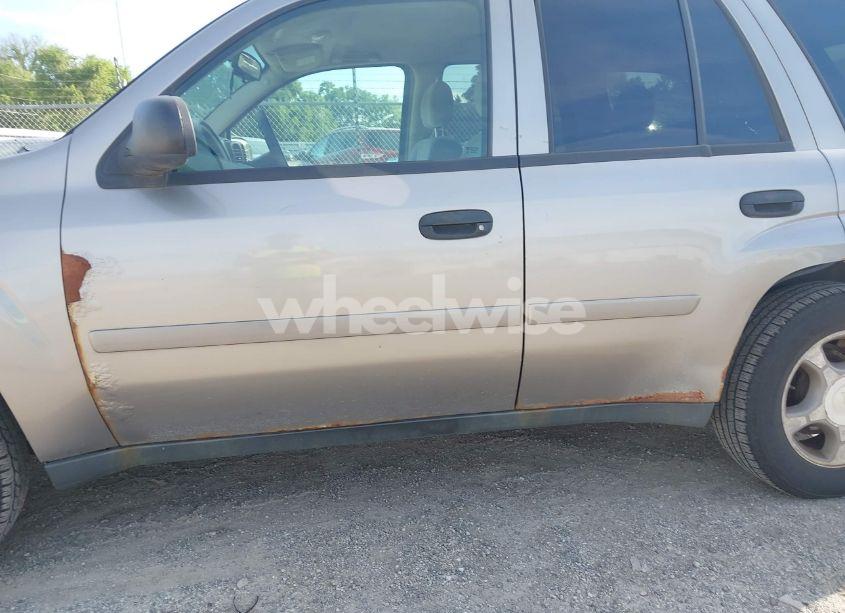 Photo 6 of 2007 Chevrolet Trailblazer LS (VIN 1GNDT13S372179121)