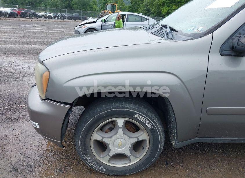 Photo 12 of 2008 Chevrolet Trailblazer LT (VIN 1GNDT13S382144158)