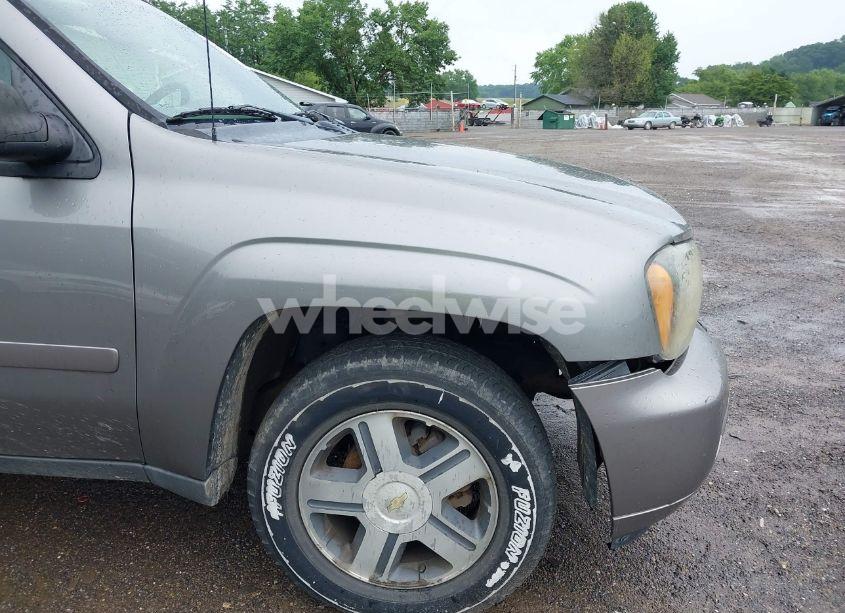Photo 13 of 2008 Chevrolet Trailblazer LT (VIN 1GNDT13S382144158)