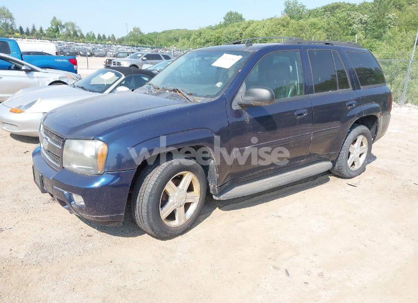 Photo 2 of 2008 Chevrolet Trailblazer LT (VIN 1GNDT13S382158917)