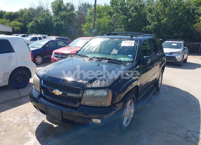 Photo 2 of 2008 Chevrolet Trailblazer LT (VIN 1GNDT13S382205590)