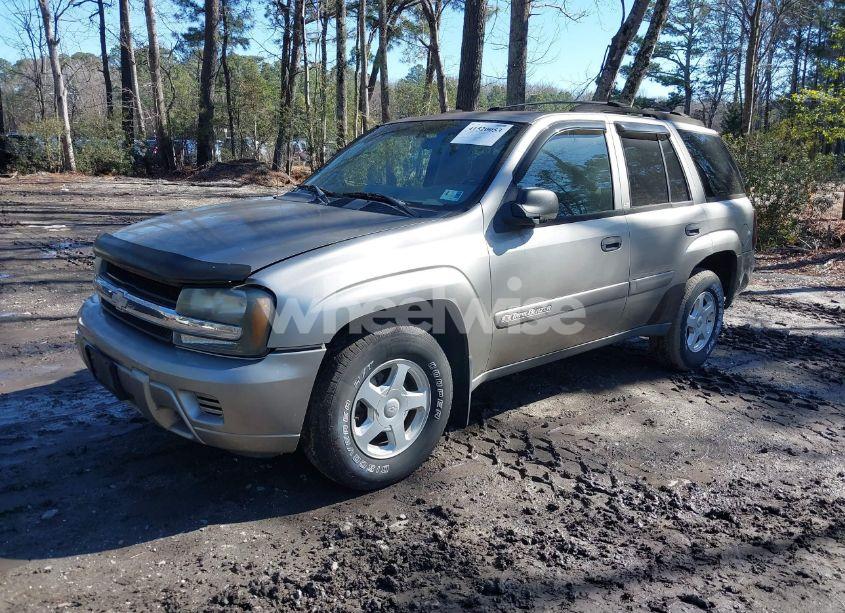 Photo 2 of 2002 Chevrolet Trailblazer LS (VIN 1GNDT13S422345395)