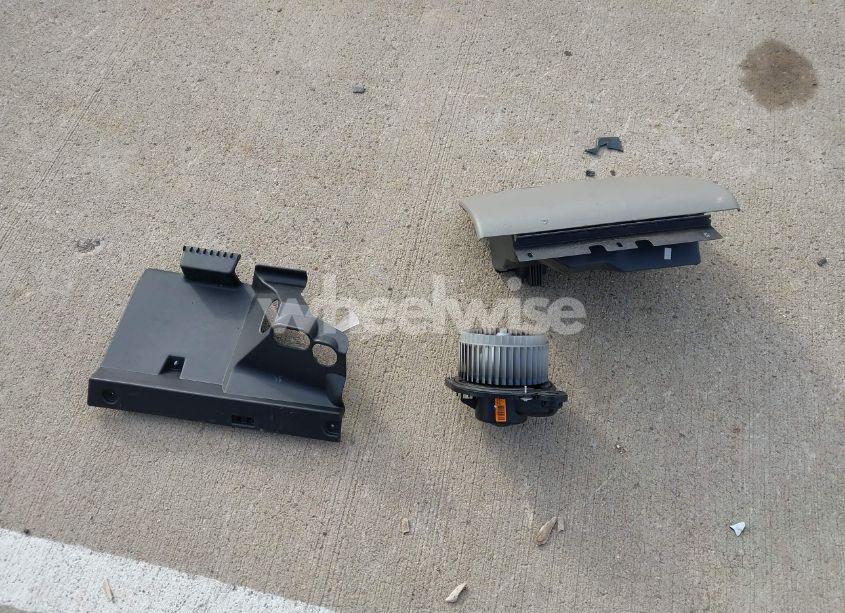 Photo 12 of 2003 Chevrolet Trailblazer LS (VIN 1GNDT13S432131251)