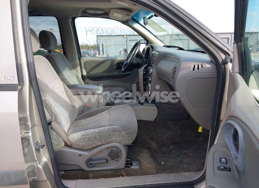Photo 5 of 2003 Chevrolet Trailblazer LS (VIN 1GNDT13S432131251)