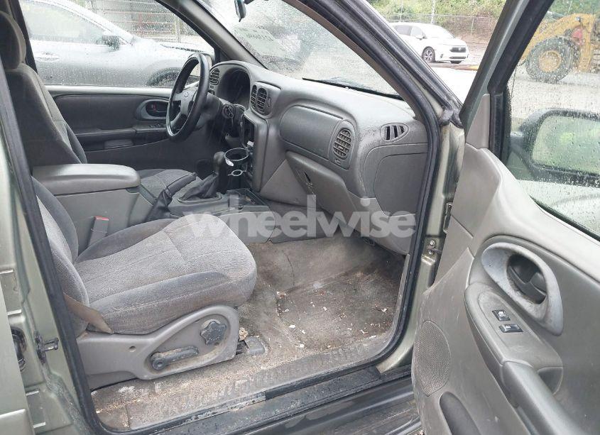 Photo 5 of 2003 Chevrolet Trailblazer LT (VIN 1GNDT13S432265094)