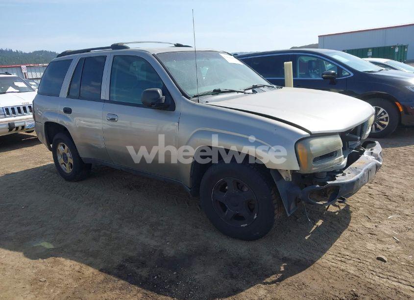 2003 Chevrolet Trailblazer LS (VIN 1GNDT13S432400946) main photo