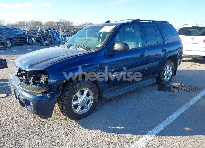 Photo 2 of 2004 Chevrolet Trailblazer LS (VIN 1GNDT13S442201641)