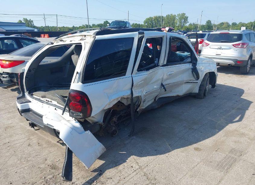Photo 4 of 2004 Chevrolet Trailblazer LT (VIN 1GNDT13S442224868)