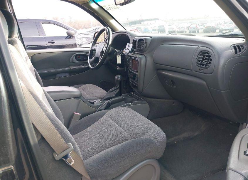 Photo 5 of 2004 Chevrolet Trailblazer LT (VIN 1GNDT13S442293611)