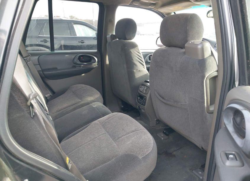 Photo 8 of 2004 Chevrolet Trailblazer LT (VIN 1GNDT13S442293611)