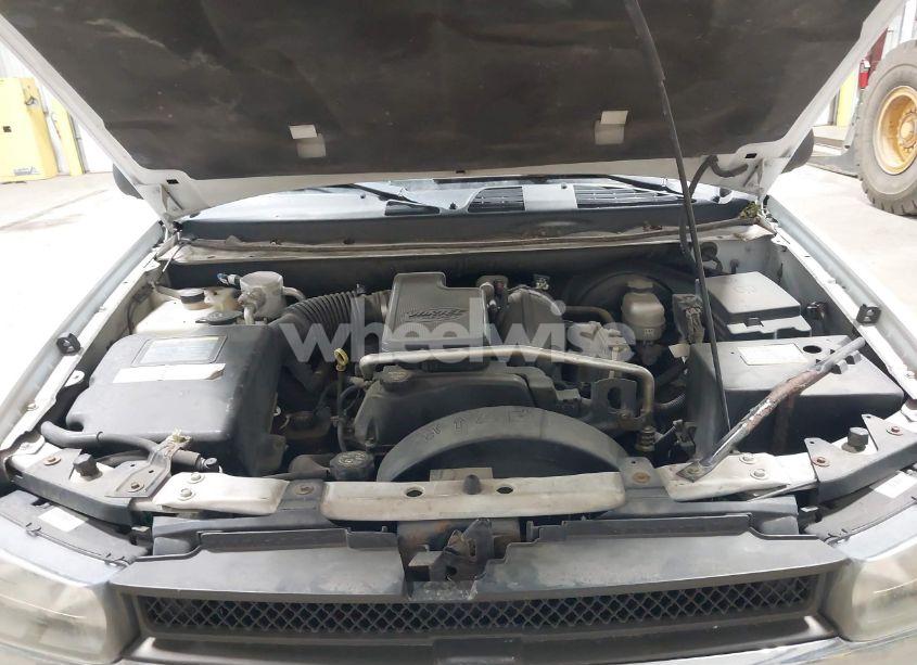 Photo 10 of 2005 Chevrolet Trailblazer LS (VIN 1GNDT13S452171574)