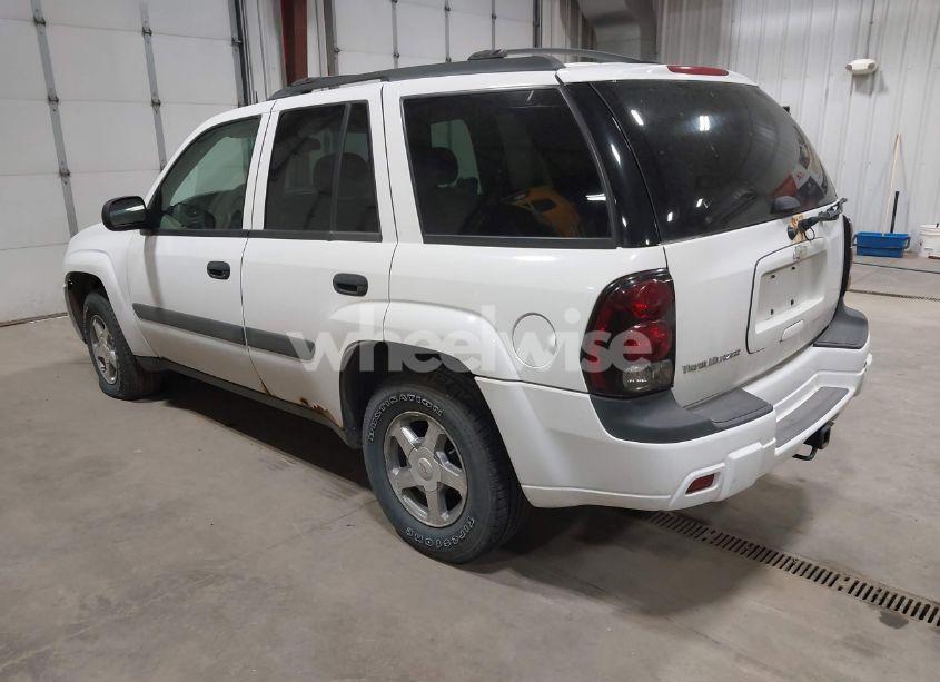 Photo 3 of 2005 Chevrolet Trailblazer LS (VIN 1GNDT13S452171574)