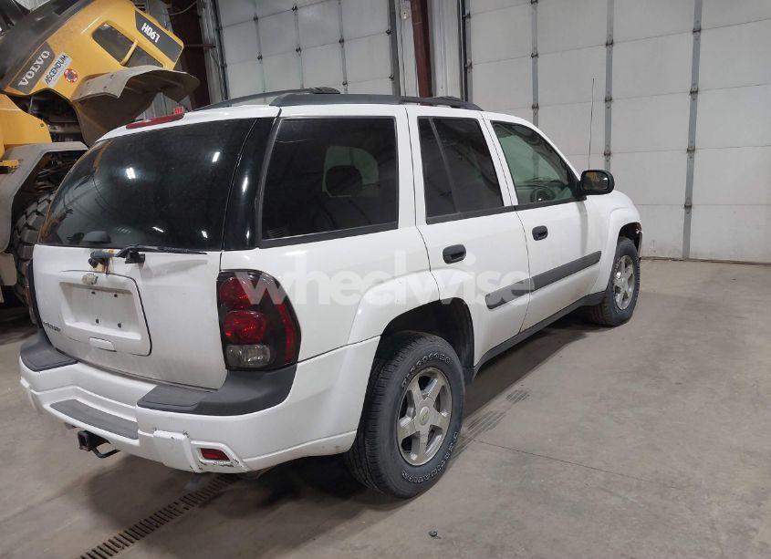 Photo 4 of 2005 Chevrolet Trailblazer LS (VIN 1GNDT13S452171574)