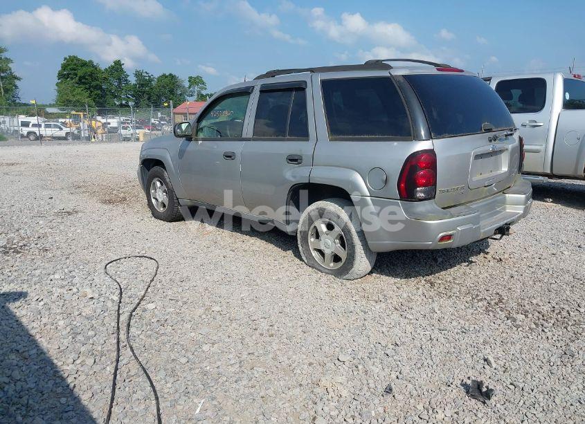 Photo 3 of 2005 Chevrolet Trailblazer LS (VIN 1GNDT13S452256219)