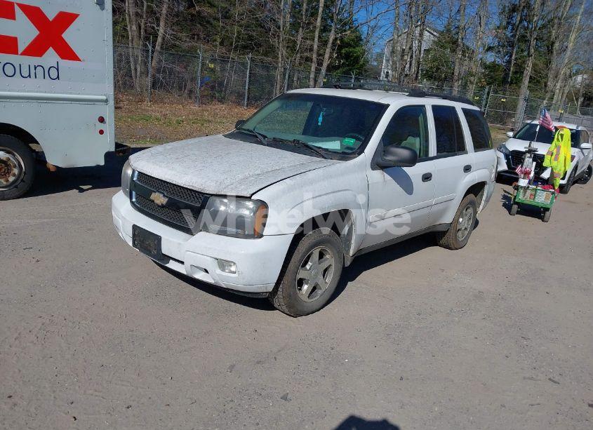 Photo 2 of 2006 Chevrolet Trailblazer LS (VIN 1GNDT13S462109285)