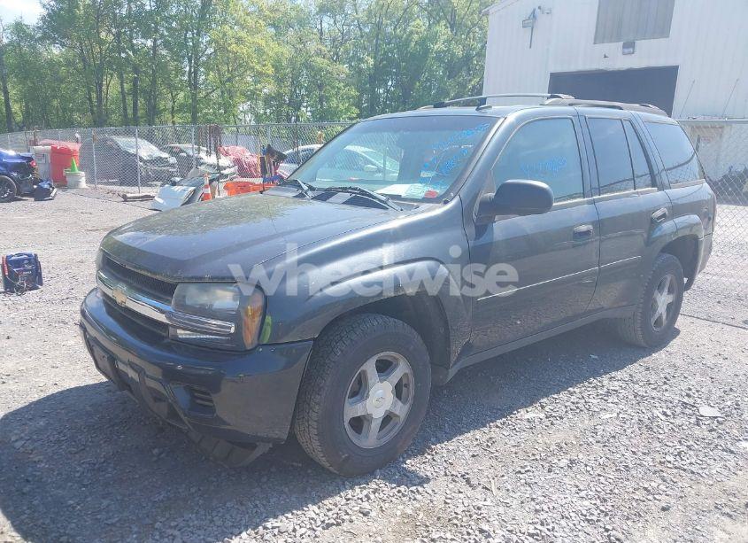 Photo 2 of 2006 Chevrolet Trailblazer LS (VIN 1GNDT13S462245786)
