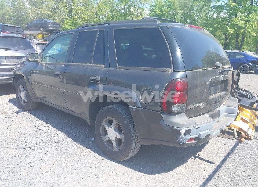 Photo 3 of 2006 Chevrolet Trailblazer LS (VIN 1GNDT13S462245786)