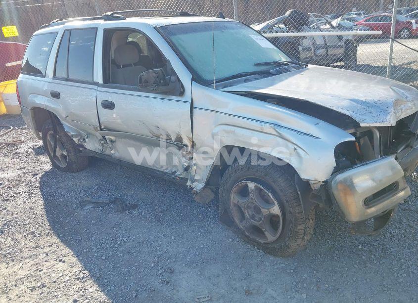 2007 Chevrolet Trailblazer LS (VIN 1GNDT13S472140764) main photo