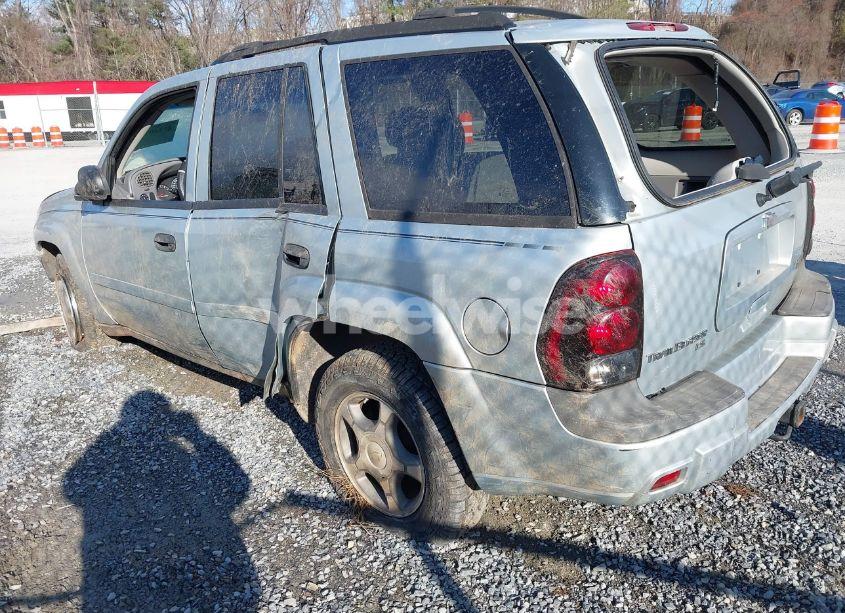 Photo 3 of 2007 Chevrolet Trailblazer LS (VIN 1GNDT13S472140764)
