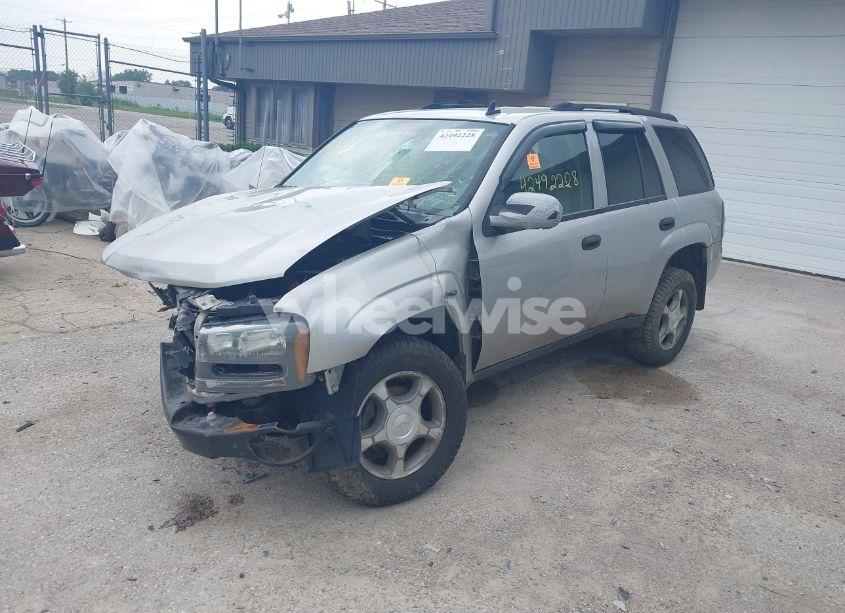 Photo 2 of 2007 Chevrolet Trailblazer LS (VIN 1GNDT13S472200218)