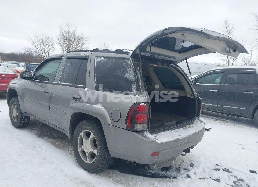 Photo 3 of 2008 Chevrolet Trailblazer LT (VIN 1GNDT13S482250196)