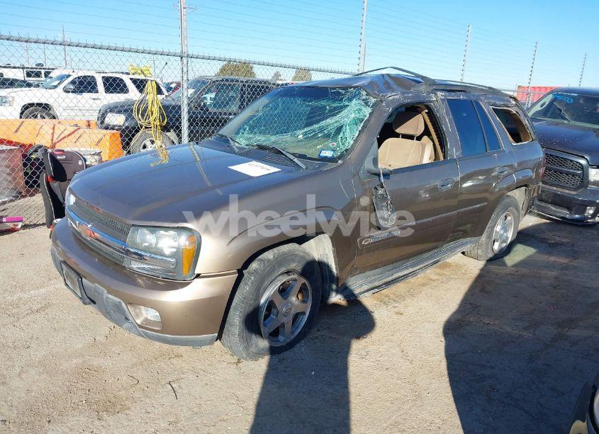 Photo 2 of 2003 Chevrolet Trailblazer LT (VIN 1GNDT13S532205809)
