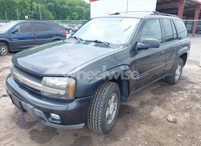 Photo 2 of 2003 Chevrolet Trailblazer LT (VIN 1GNDT13S532346735)