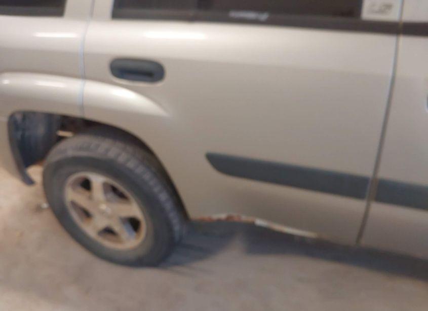 Photo 6 of 2004 Chevrolet Trailblazer LS (VIN 1GNDT13S542110054)