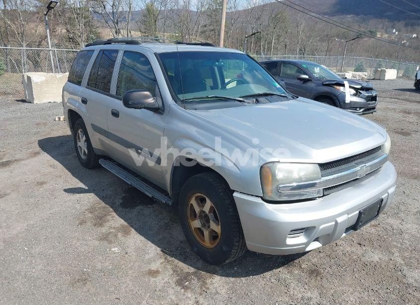 2004 Chevrolet Trailblazer LS (VIN 1GNDT13S542132894) main photo