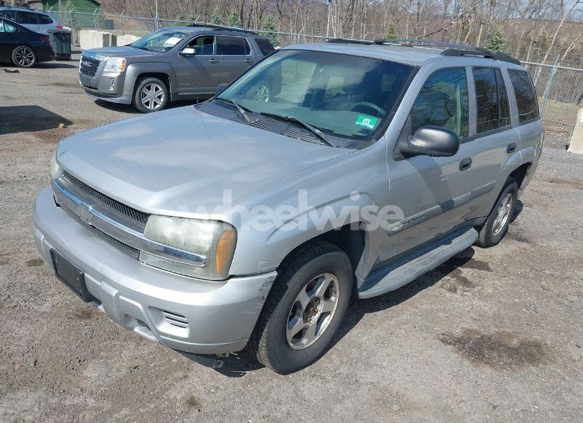 Photo 2 of 2004 Chevrolet Trailblazer LS (VIN 1GNDT13S542132894)