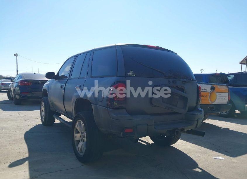 Photo 3 of 2004 Chevrolet Trailblazer LT (VIN 1GNDT13S542140462)