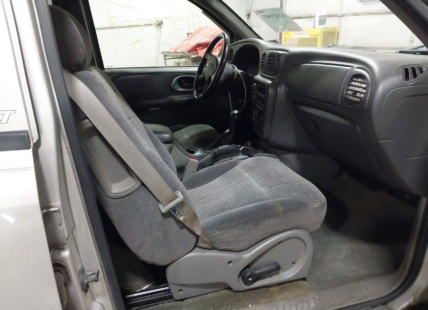 Photo 5 of 2004 Chevrolet Trailblazer LT (VIN 1GNDT13S542186535)