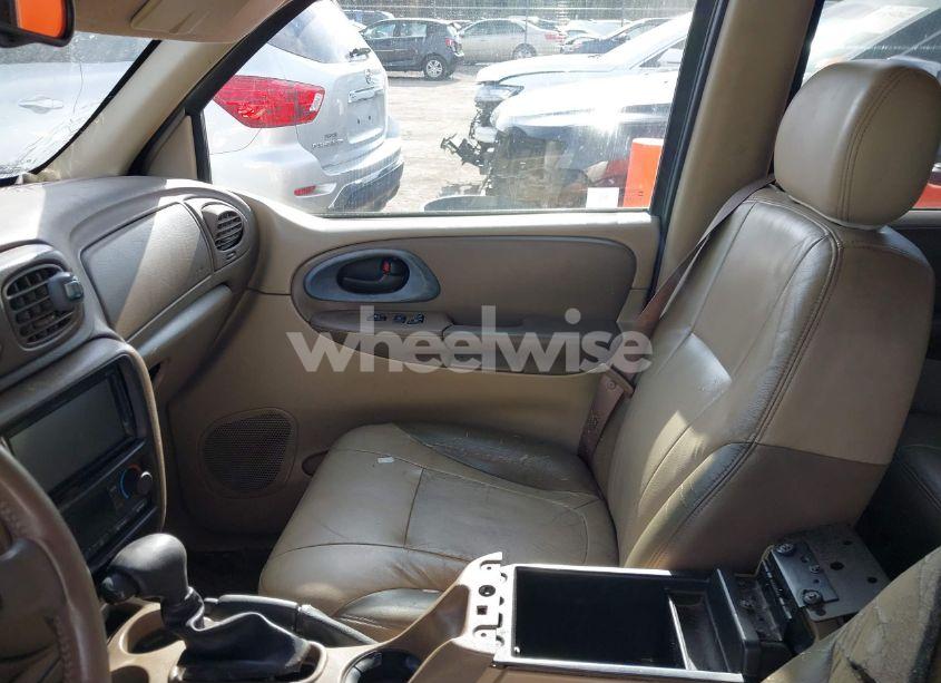 Photo 5 of 2004 Chevrolet Trailblazer LT (VIN 1GNDT13S542305300)