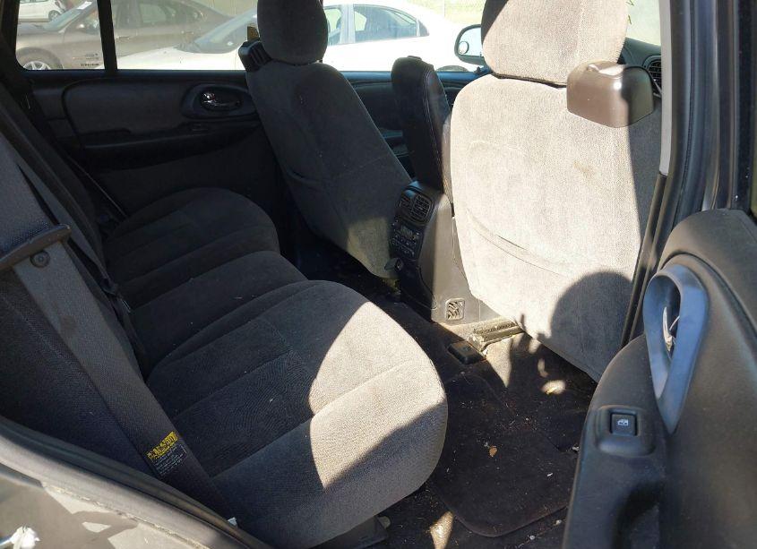 Photo 8 of 2005 Chevrolet Trailblazer LT (VIN 1GNDT13S552137160)