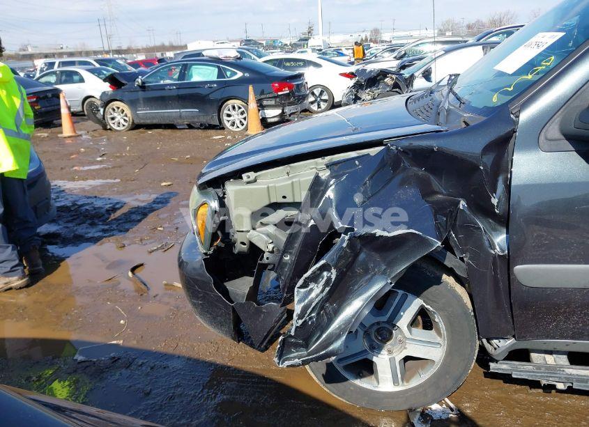 Photo 6 of 2005 Chevrolet Trailblazer LS (VIN 1GNDT13S552160518)