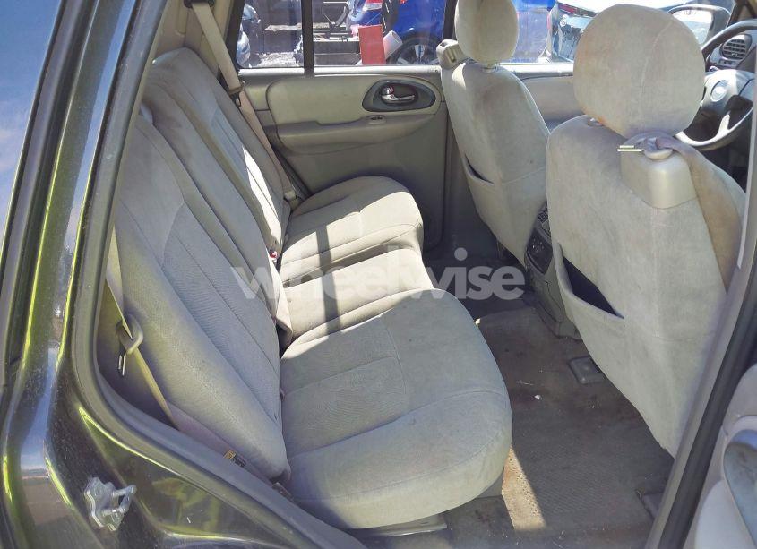 Photo 8 of 2005 Chevrolet Trailblazer LS (VIN 1GNDT13S552160518)