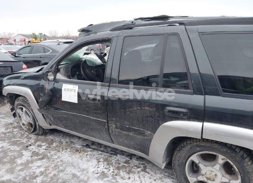 Photo 14 of 2005 Chevrolet Trailblazer LT (VIN 1GNDT13S552213766)