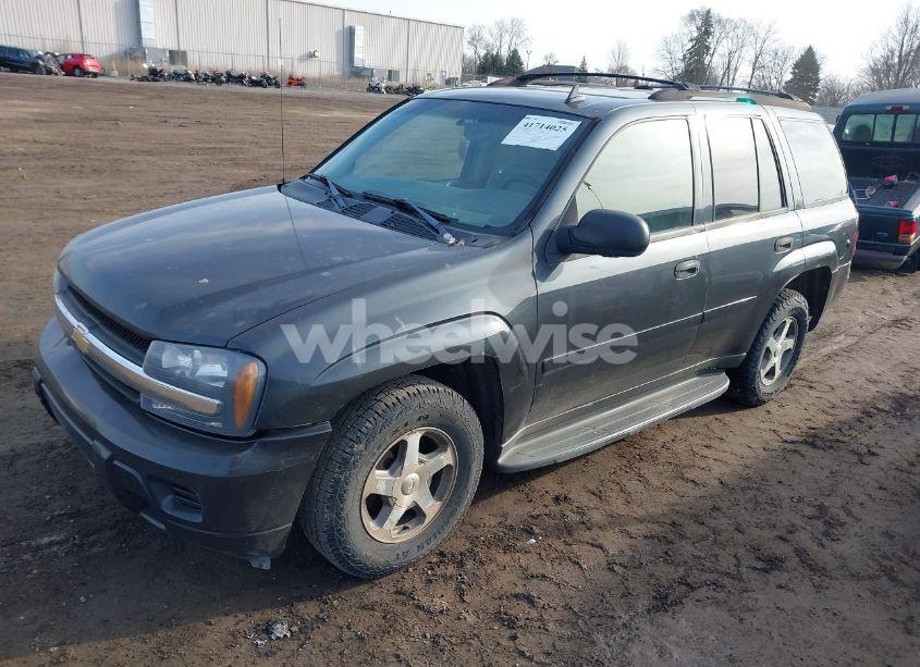 Photo 2 of 2006 Chevrolet Trailblazer LS (VIN 1GNDT13S562202350)