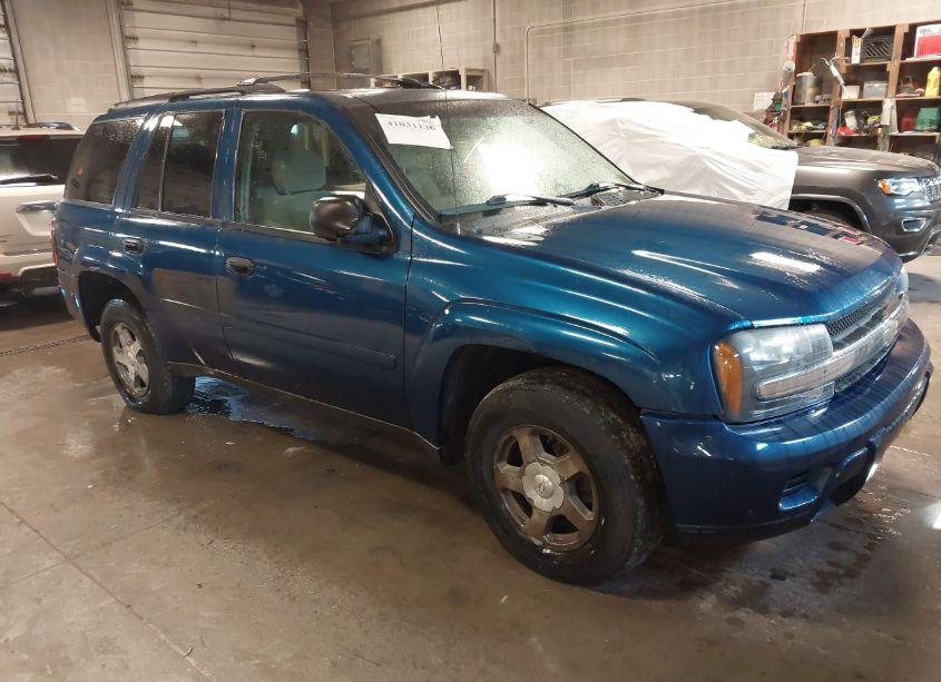2006 Chevrolet Trailblazer LS (VIN 1GNDT13S562207614) main photo