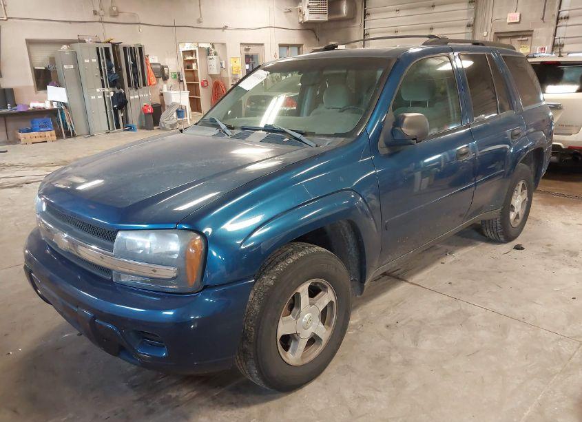 Photo 2 of 2006 Chevrolet Trailblazer LS (VIN 1GNDT13S562207614)